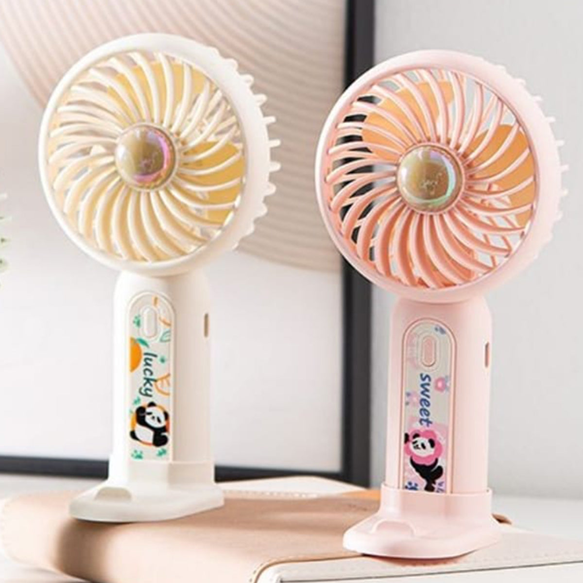 VR-1-17-4 267 3 mini fan with stand No 4213076 144pc CTN